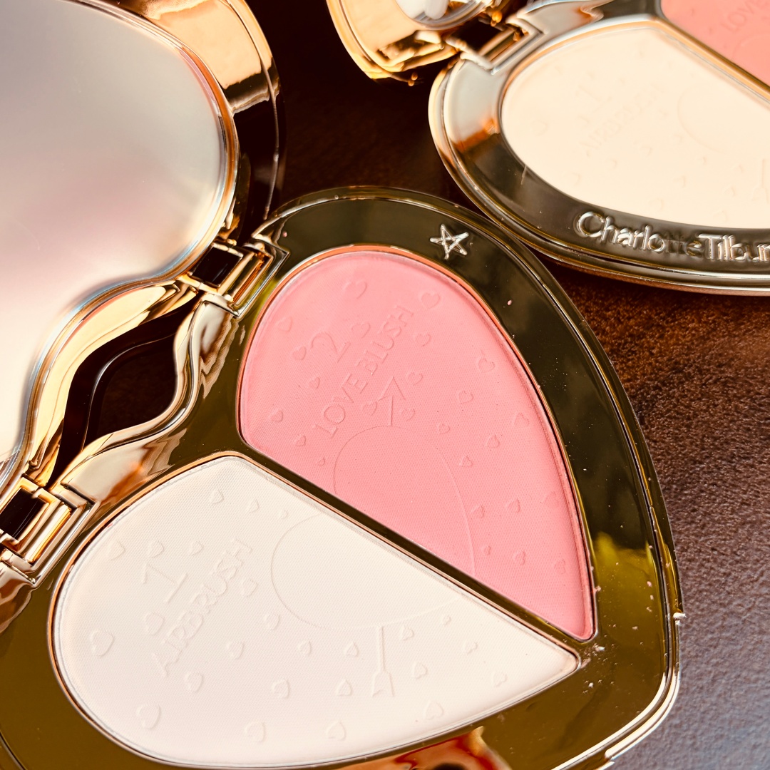 CT Lip Gloss High Shine Plumpi - огляд і ціна Concealer Full Coverage