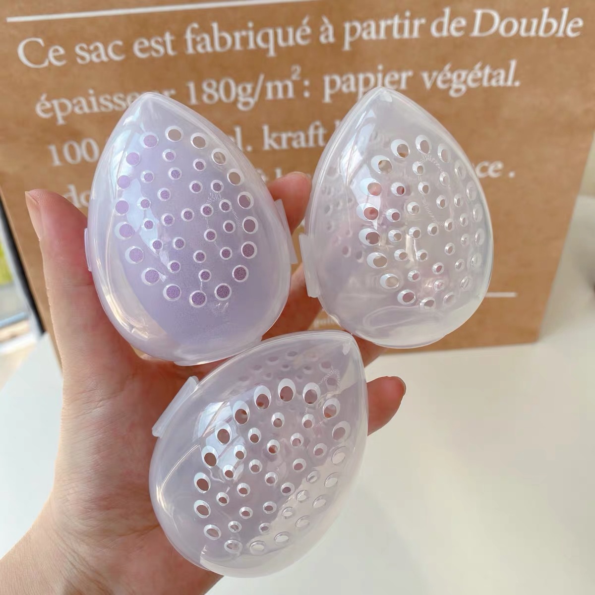Empty Makeup Sponge Storage Bo - огляд і ціна Beauty Makeup Egg