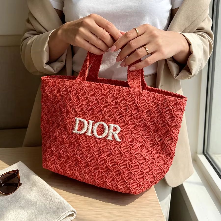 Dior bag High Quality Fabric R - огляд і ціна Beauty Makeup Dior